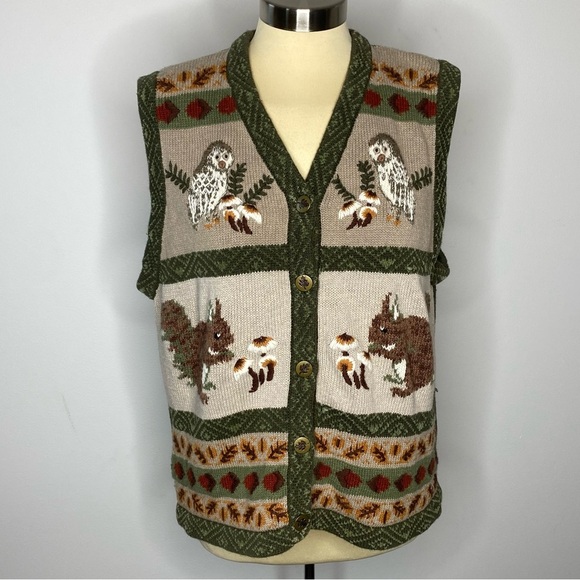 Northern Reflections Sweaters - Northern Reflections Vintage Fall Acorn Owl Squirrel Button Front Sweater Vest